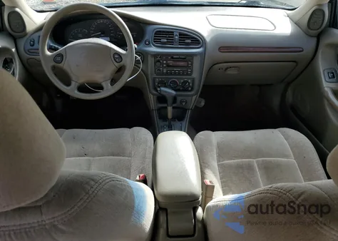 1998 Oldsmobile Cutlass z USA, uszkodzony, nr VIN 1G3NB52M1W6302867